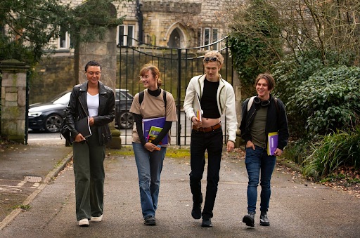 A Complete Guide to Study in UK for International Students